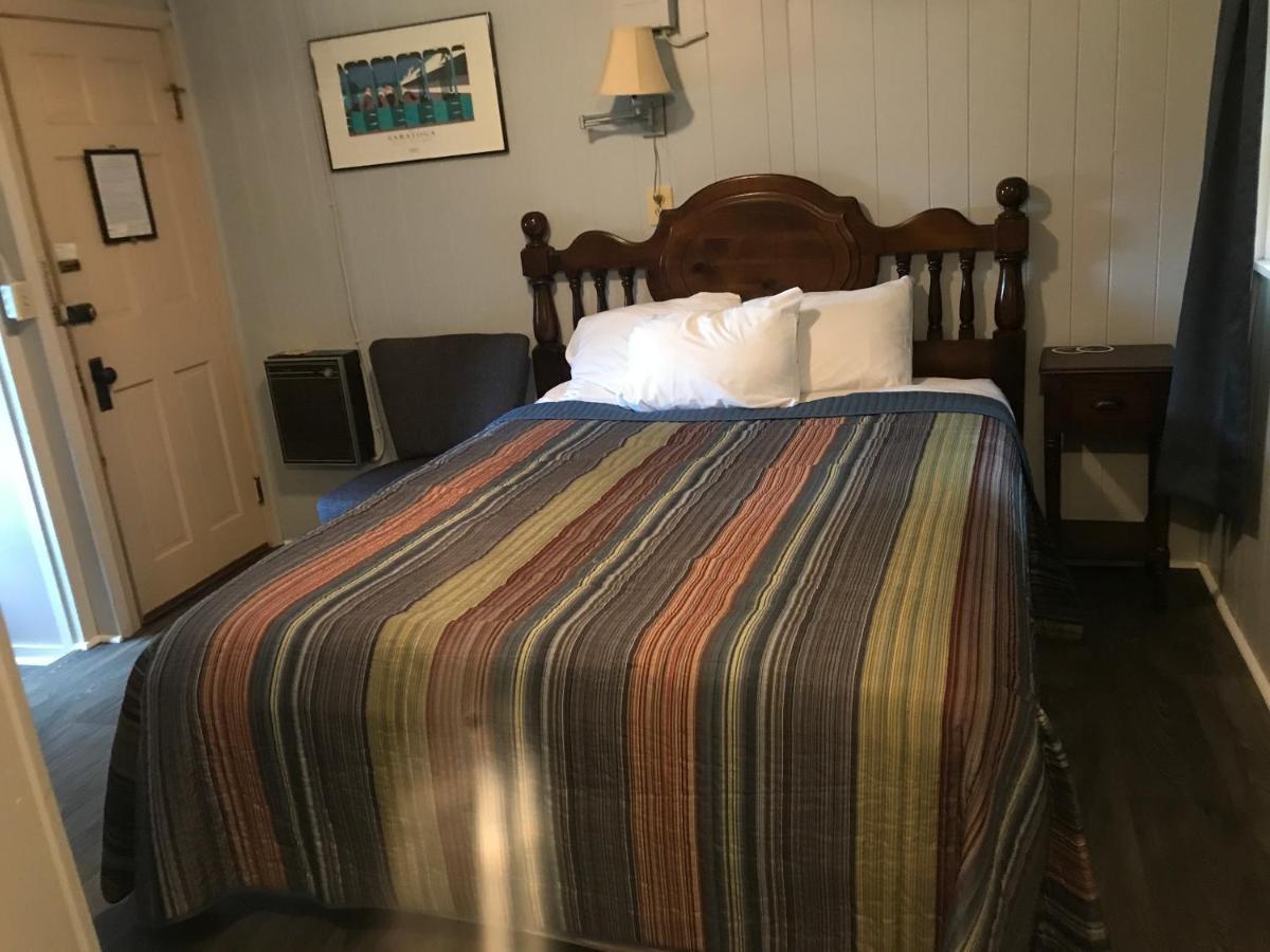 Chamber Lane Motel Round Lake Esterno foto