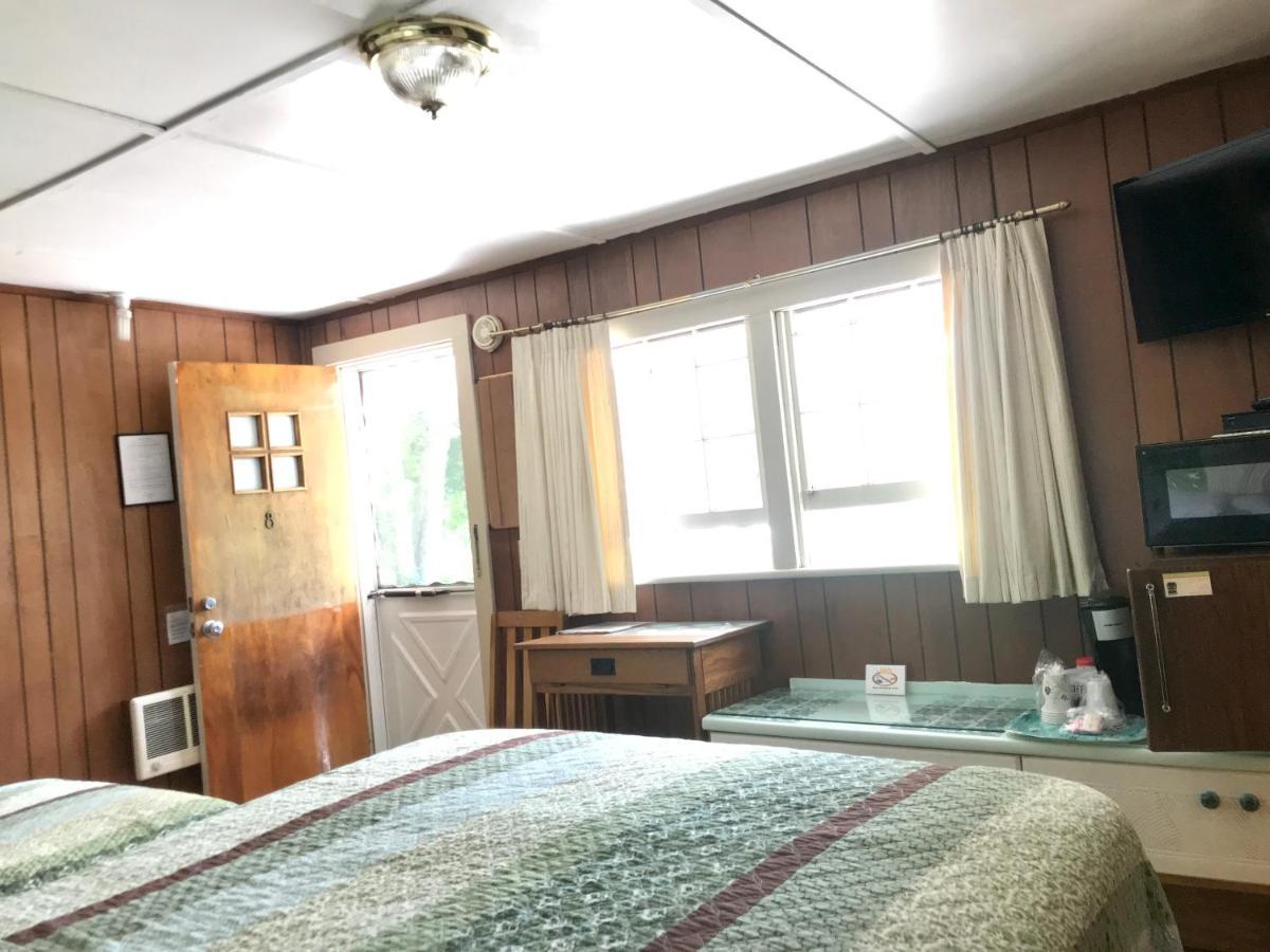 Chamber Lane Motel Round Lake Esterno foto