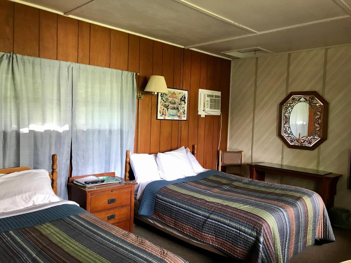 Chamber Lane Motel Round Lake Esterno foto