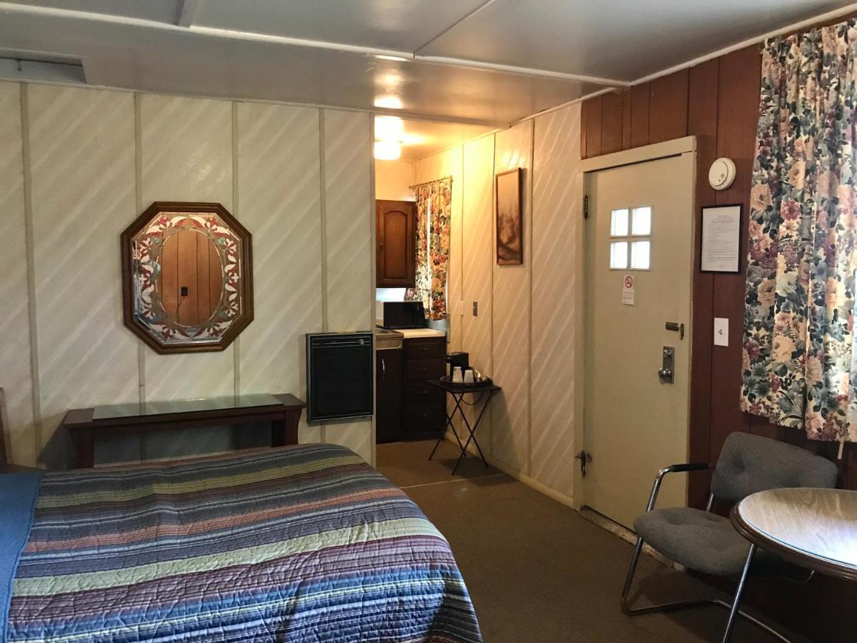 Chamber Lane Motel Round Lake Esterno foto