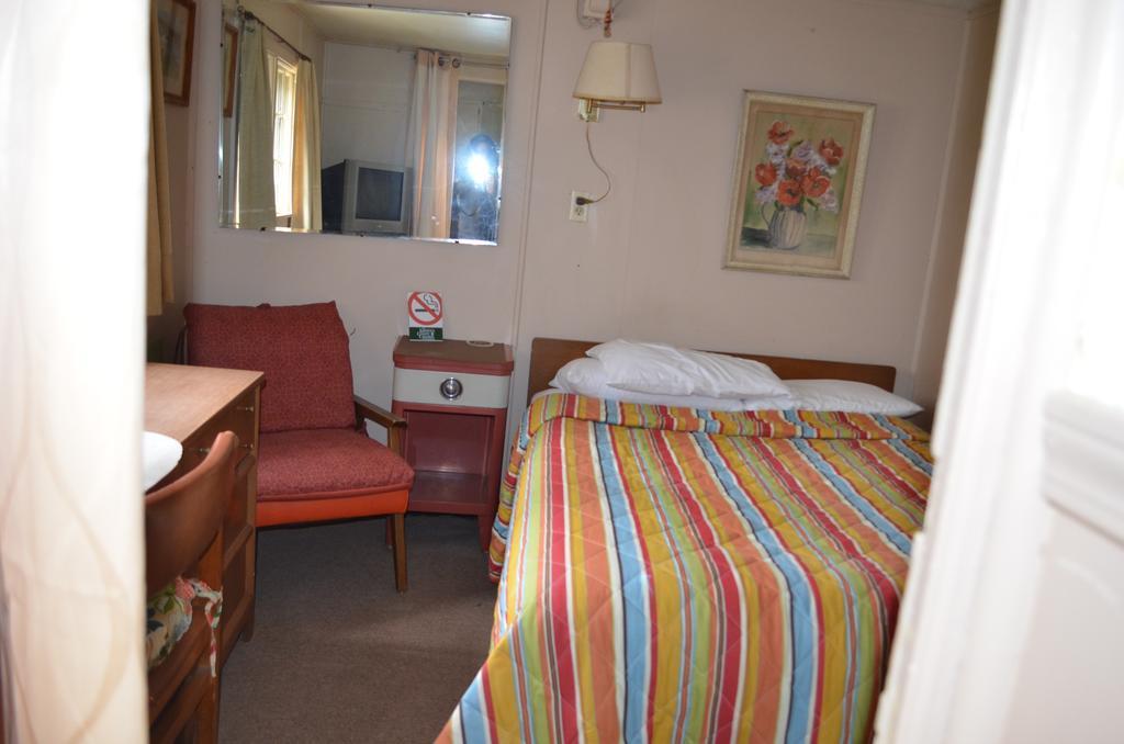 Chamber Lane Motel Round Lake Esterno foto