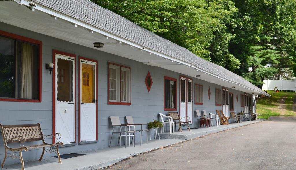 Chamber Lane Motel Round Lake Esterno foto