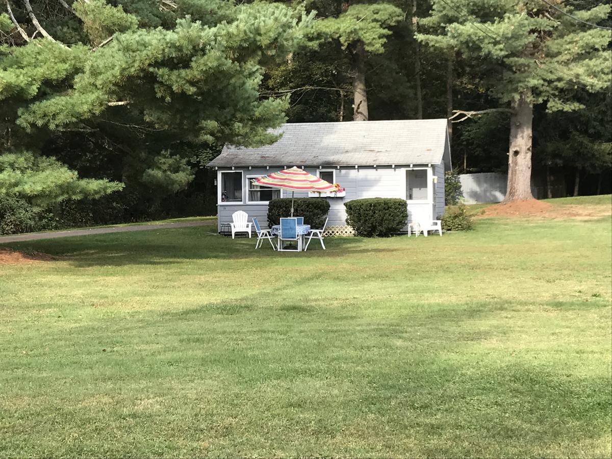 Chamber Lane Motel Round Lake Esterno foto