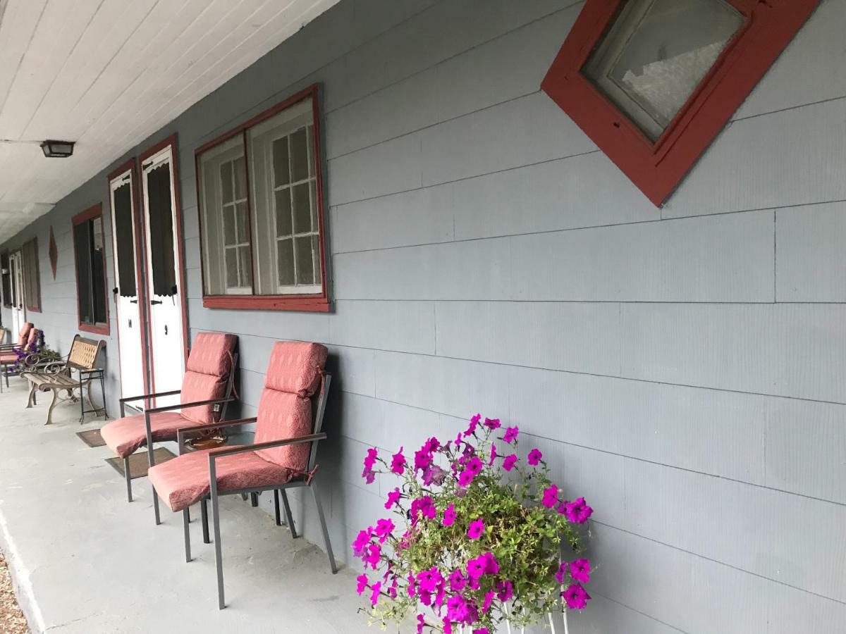 Chamber Lane Motel Round Lake Esterno foto